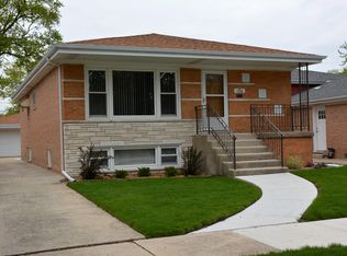 9208 S Avers Ave, Evergreen Park, IL 60805