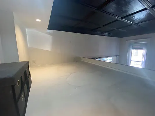 Rented by Avenues Real Estate | media 19