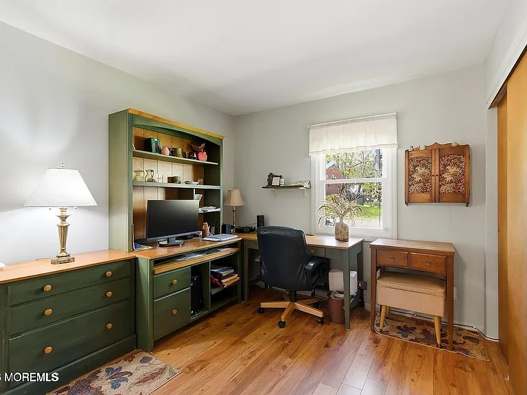1163 Manor Dr — Photo 8