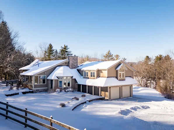 108 North Hill Road, Stowe, VT 05672