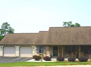 547 Gary Dr, Dallastown, PA 17313