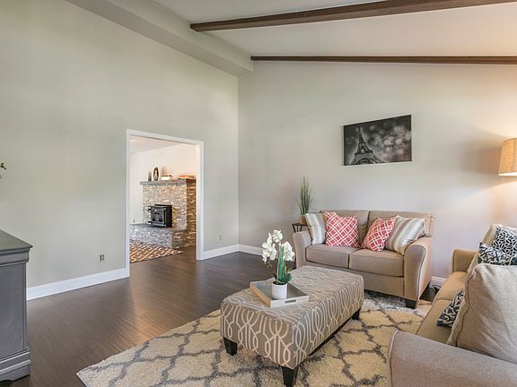 4th image of 6026 Dublin Way