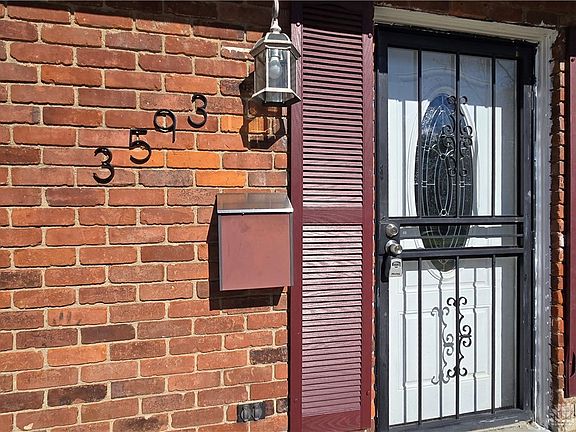 4th image of 3593 Saint James Ave