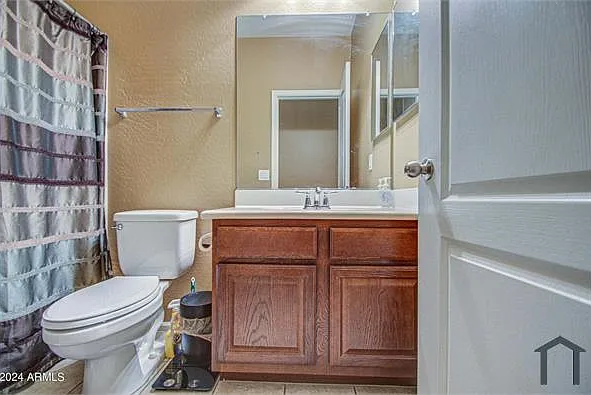 10214 W Raymond St — Photo 4