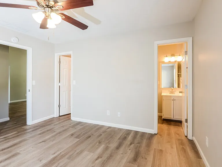 5724 Blackley Ln — Photo 8