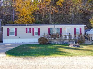 1670 River View Rd #4, Lansing, IA 52151