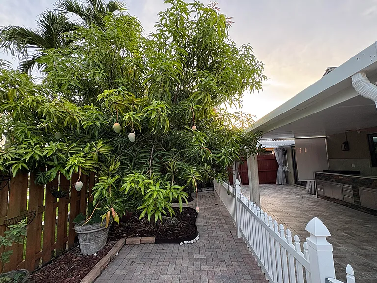 14776 SW 138th Ter — Photo 31