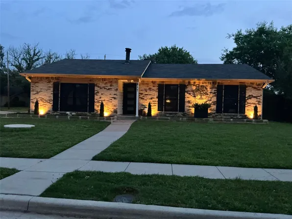 817 Oakland St, Grand Prairie, TX 75052