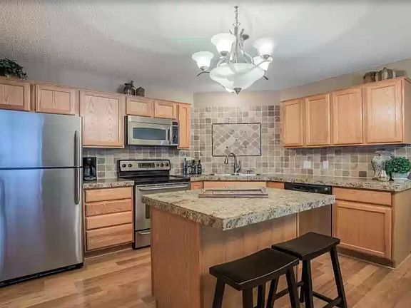 3rd image of 17560 69th Pl N