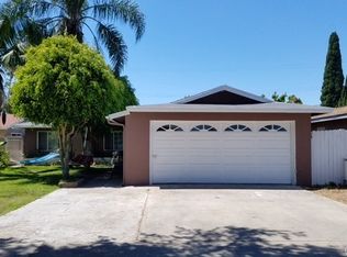 2116 W Borchard Ave, Santa Ana, CA 92704