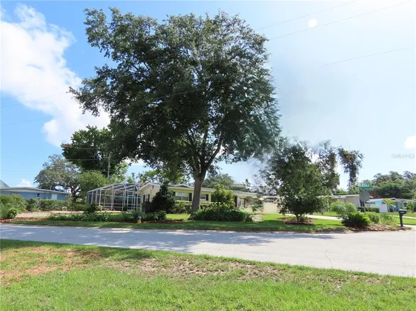 787 N Waterview Dr, Clermont, FL 34711
