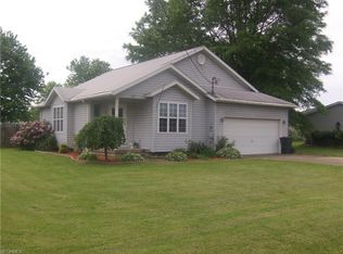 47 Central Ave, Elizabeth, WV 26143