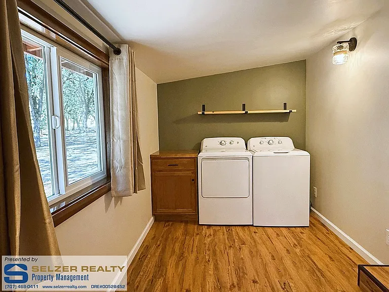7299 S Highway 101 — Photo 5