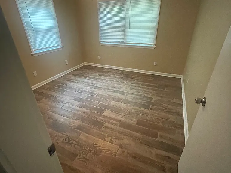 5047 Butler St — Photo 3