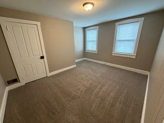 2123 Main St — Photo 9