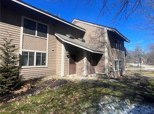 1127 Gristmill Ln, Hidden Valley, PA 15502