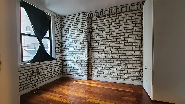 Rented by Matthew Gros-Werter, LREB  | media 8