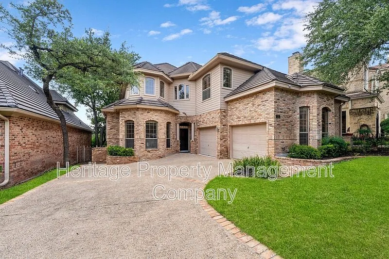 3 bed, 3.5 bath, 3195 sqft, $4,000 — Photo 3