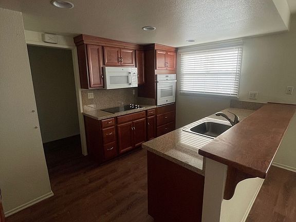 2nd image of 2934 Camino Graciosa