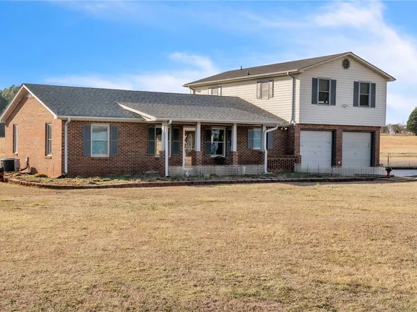 145 Old Sanders Rd, Pendleton, SC 29670