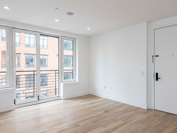 2nd image of 4 Henry St #7C