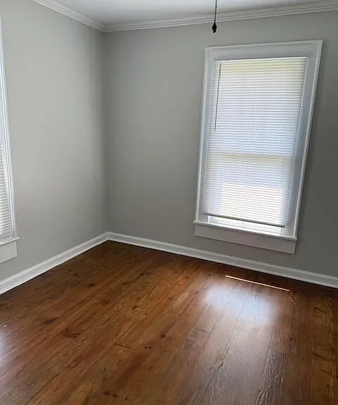 140 Cedar Ave — Photo 8