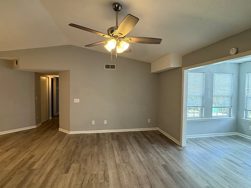 8546 Hopkins Circleunit #F