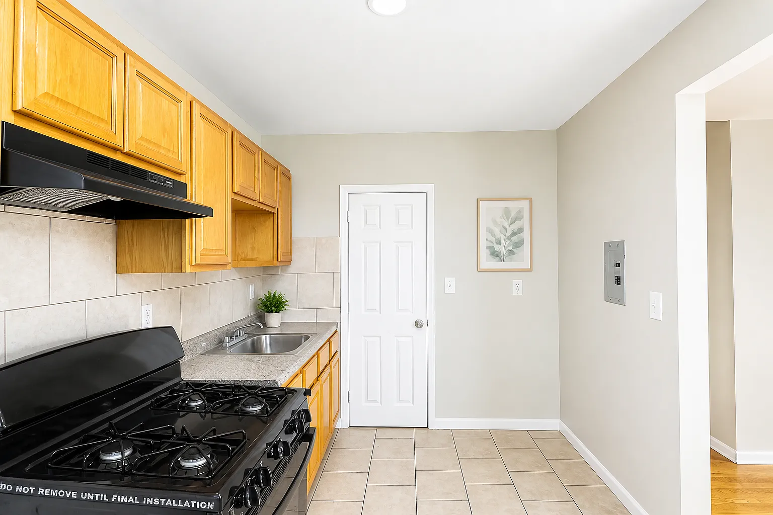 2 bed, $1,825 — Photo 2