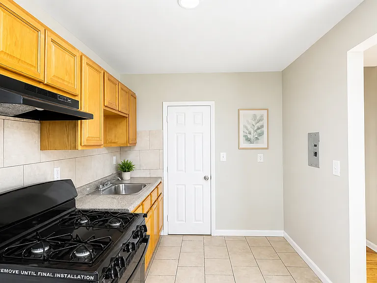 76 N 9th St #14AA — Photo 2