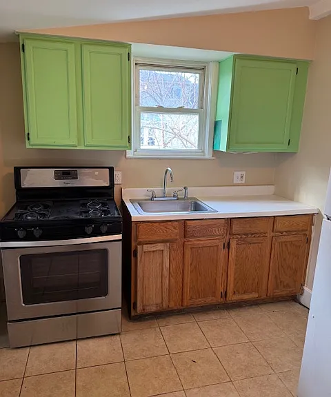 1576 E Harry Ave — Photo 5