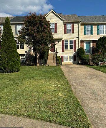 3rd image of 102 Sedgwick Ct
