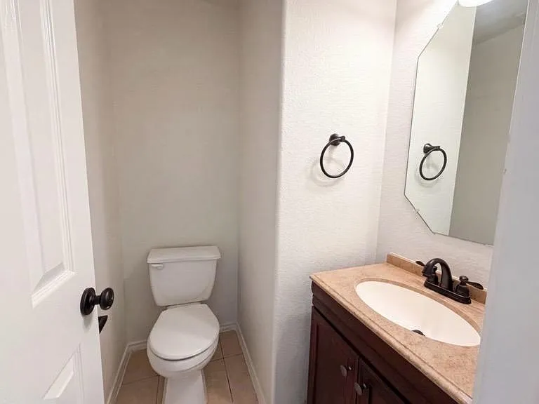 6807 Aquamarine Dr — Photo 7