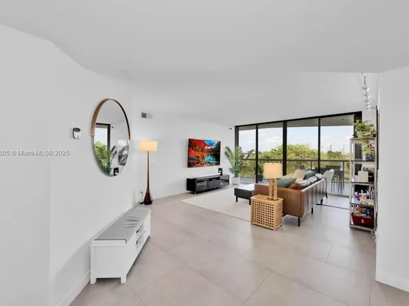 3640 Yacht Club Dr APT 501, Aventura, FL 33180