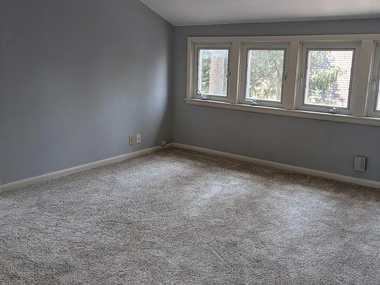 1906 E Mifflin St #2 — Photo 11