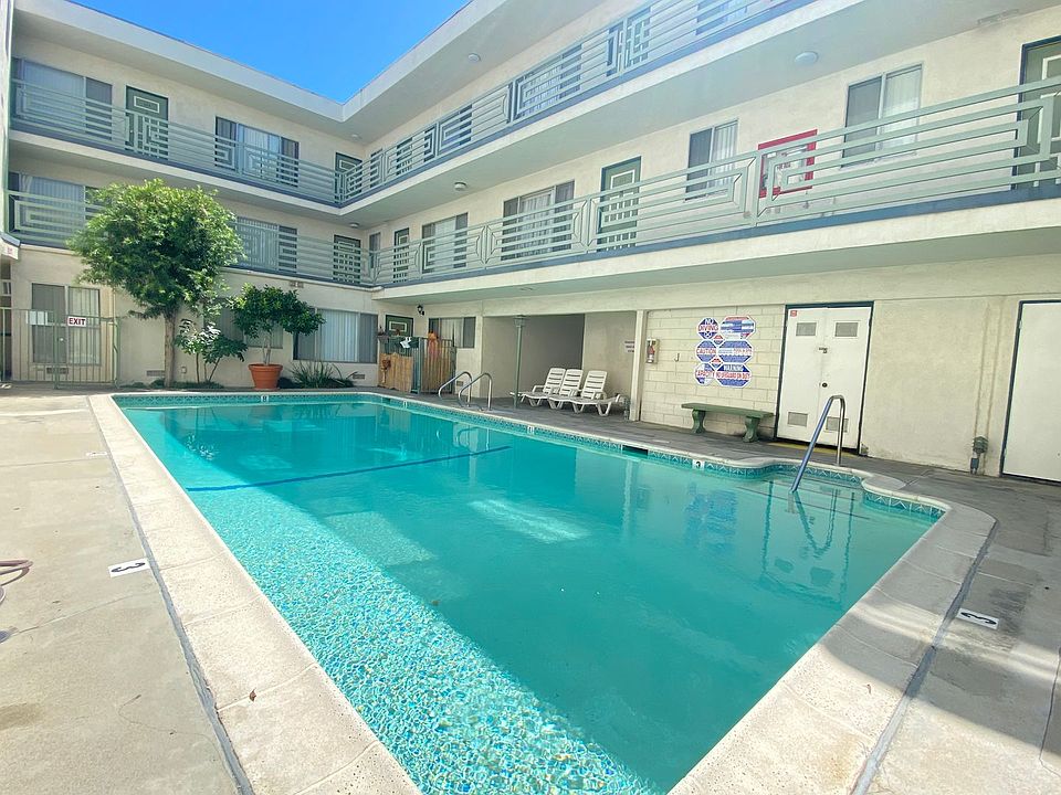 Lindley Terrace P&W Johnsen Revocable Trust 8455 Lindley Ave