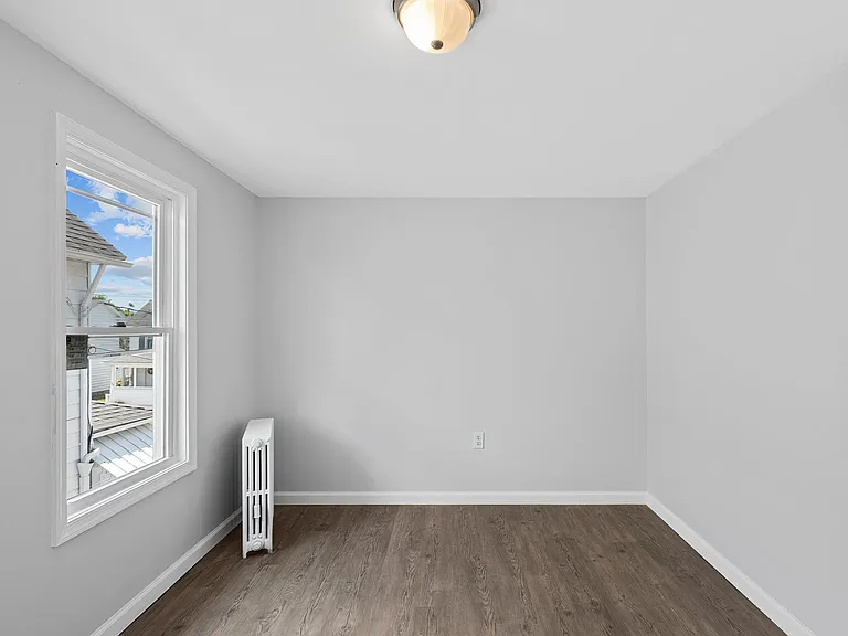 509 Miller St — Photo 16