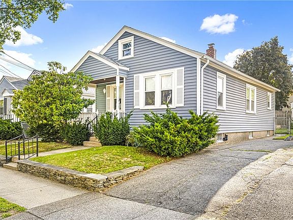 2nd image of 30 Iona St