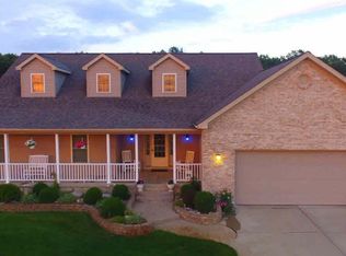 16367 Red Fox Trl, Linden, MI 48451