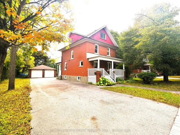 82 Centre St E, Richmond Hill, ON L4C 1A4
