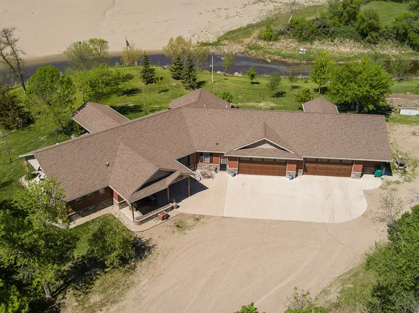 1075 22s Ave SW, Washburn, ND 58577