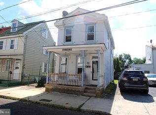 410 Saint Mary St, Burlington, NJ 08016