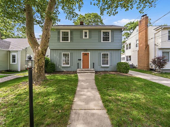 2nd image of 619 Ottillia St SE