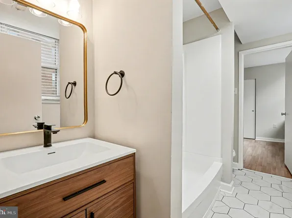 66 New York Ave NW APT 206, Washington, DC 20001