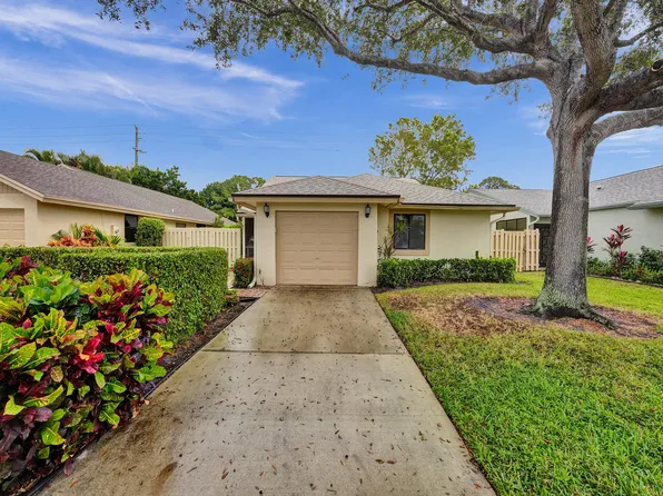 1405 NW 23rd Lane, Delray Beach, FL 33445