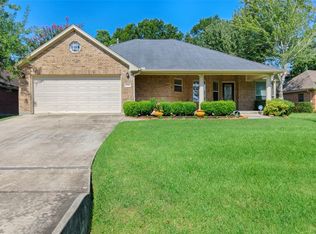 9941 E Shore Dr, Willis, TX 77318