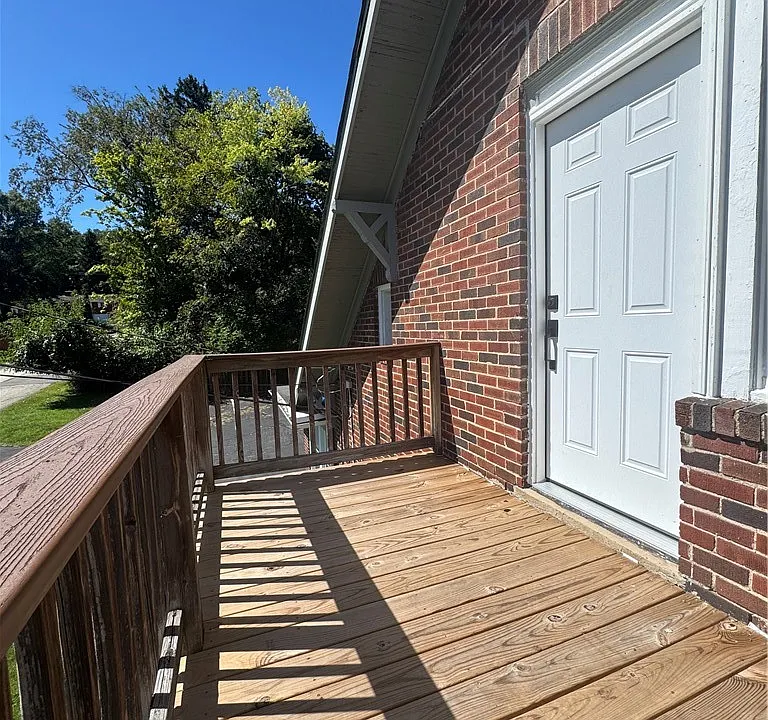 1812 Lincoln Way #1