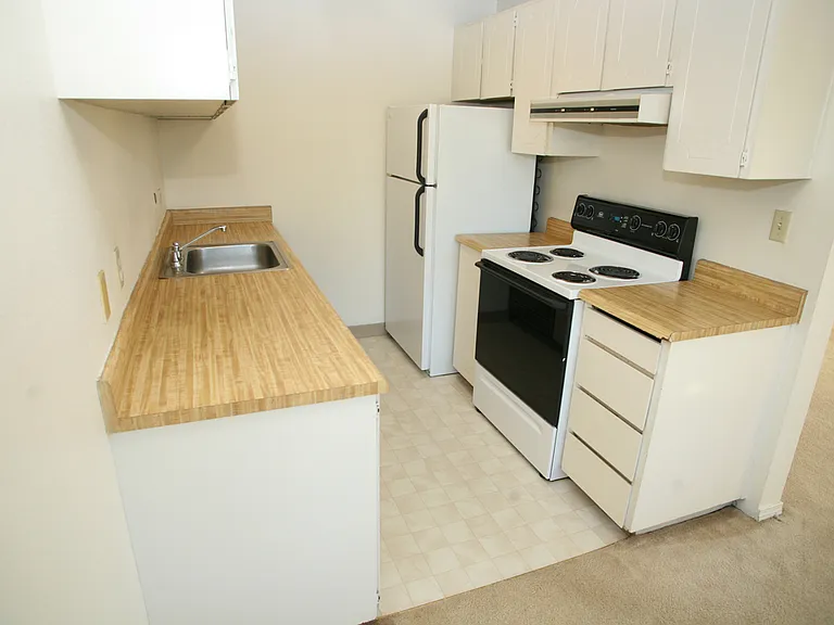 Broadview — Photo 5