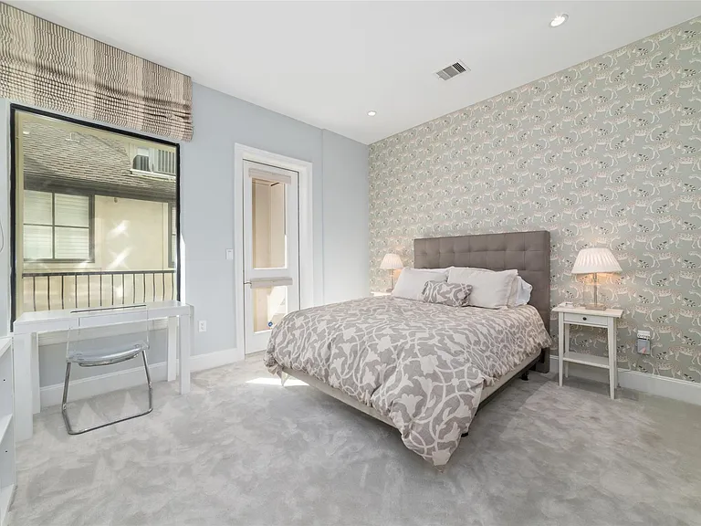 2221 Welch St #201 — Photo 8