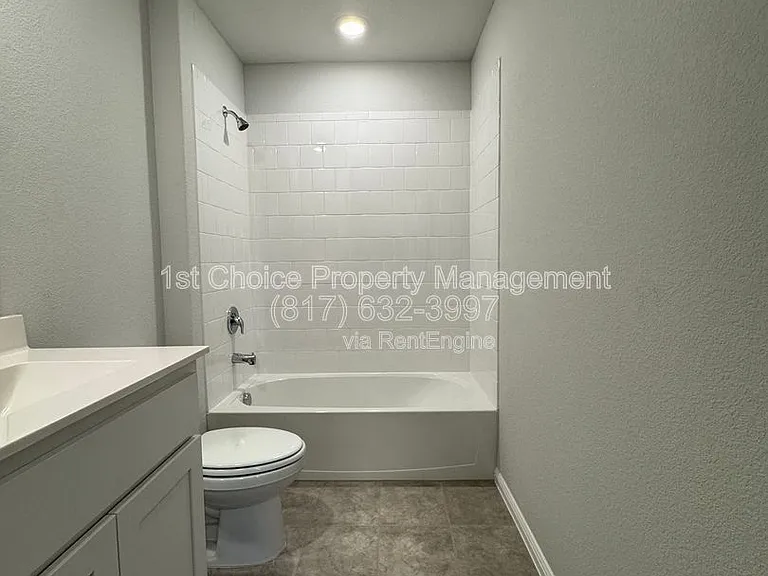 7948 Oaktown Dr — Photo 25