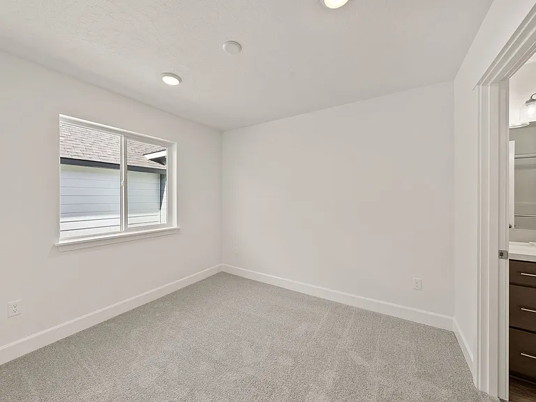 4083 SW Obsidian Pl — Photo 14